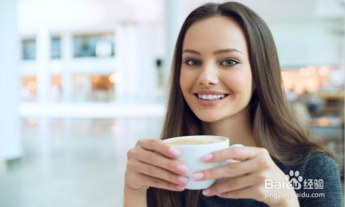 如何简单容易的去除眼袋？