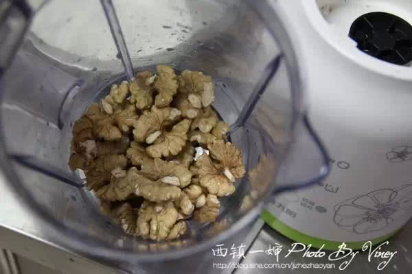 核桃椰汁梅花糕