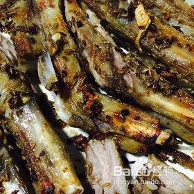 怎么做美味的蒜香孜然烤羊排