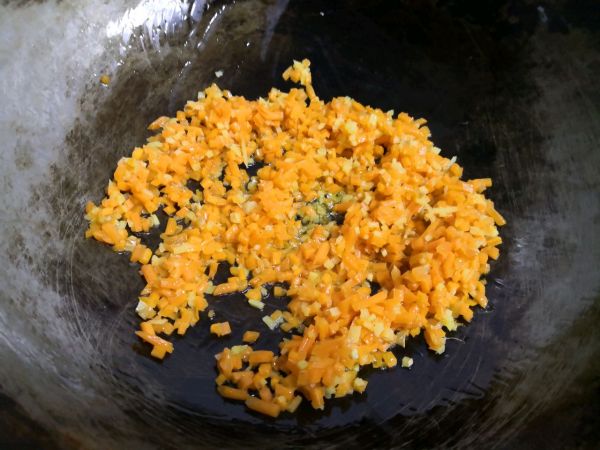 茄子青椒素包子