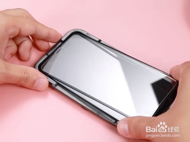 苹果13贴膜教程