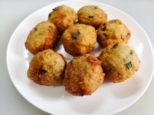 怎么做美味的炸藕丸