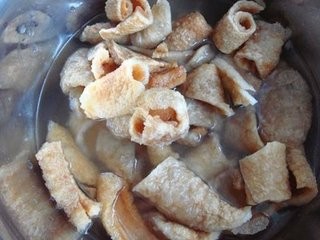 油炸肉皮怎么做好吃