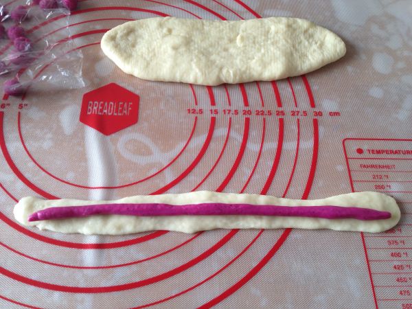 火龙果花瓣吐司