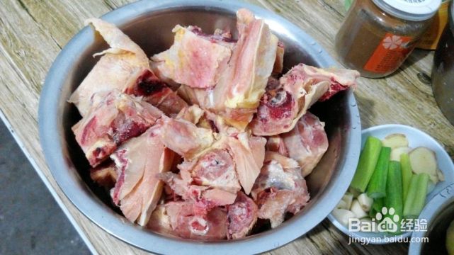 土鸡炖土豆的做法