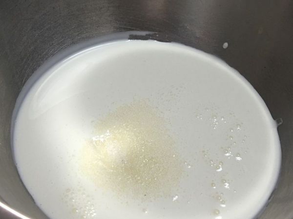 草莓圣诞奶油挞