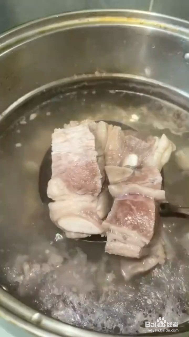 如何烹饪牛排骨