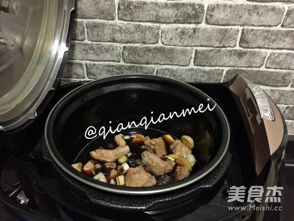 营养和美味兼备的炖排骨