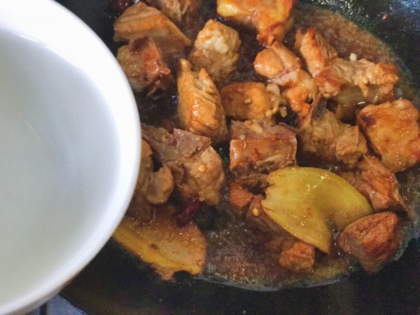 梅干菜粽子烧排骨