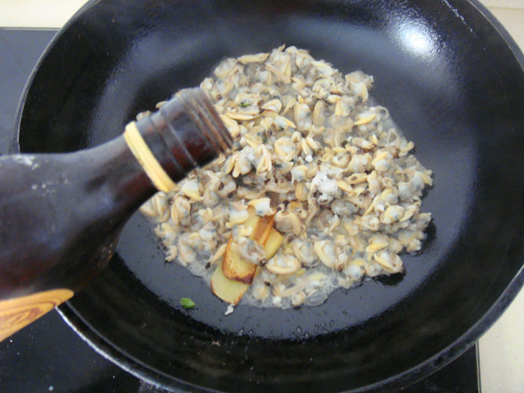 炒蛤蜊肉怎样去腥
