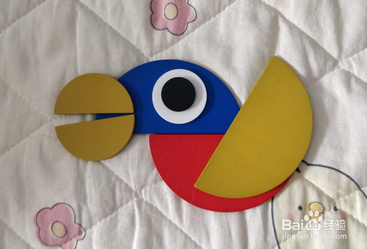 用形状积木怎么拼一只鹦鹉？