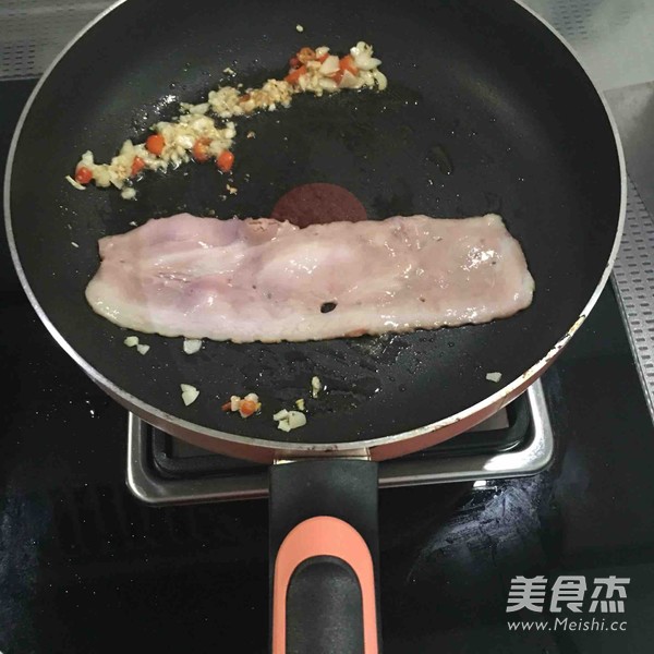 香菇抱蛋,培根三明治