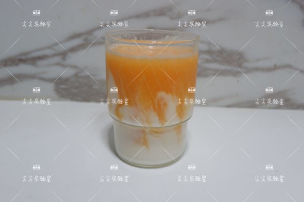 石纹哈密瓜酸奶