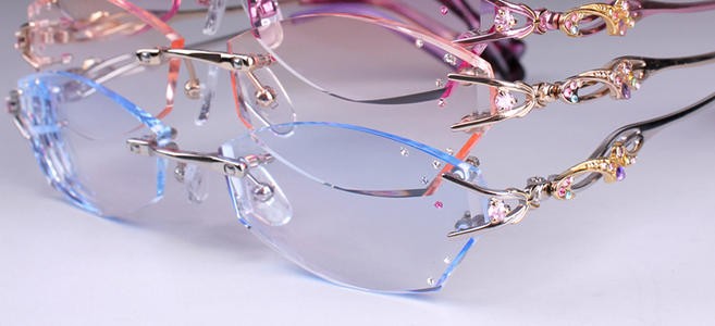 纯钛无框眼镜镜片怎么卸下