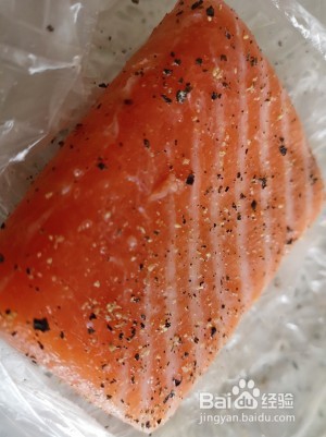 三文鱼糯米饭团的做法