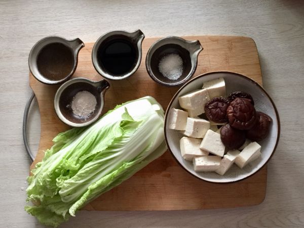 冬天当家的白菜炖豆腐