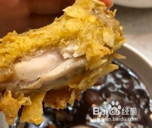在家制作美味的烤箱薯片鸡翅