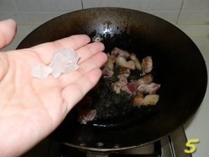 水萝卜爆炒五花肉