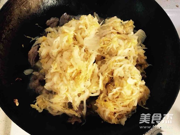 巴盟烩酸菜的做法