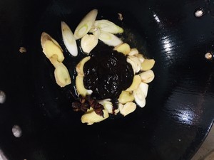 酱焖鲫鱼怎么做