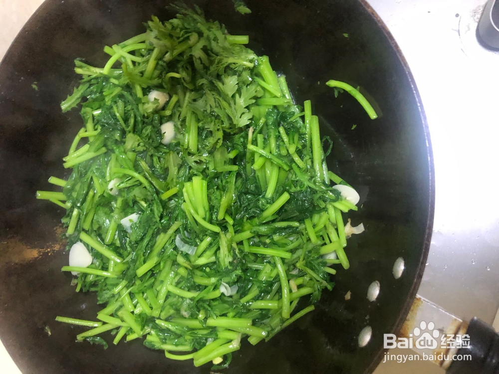 家常蒜片炒茼蒿