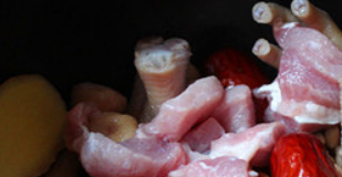眉豆花生煲鸡爪的攻略