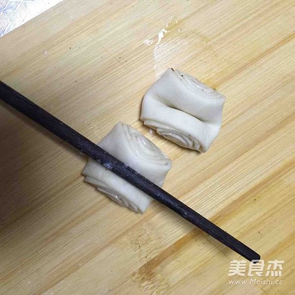 椒盐花卷的做法