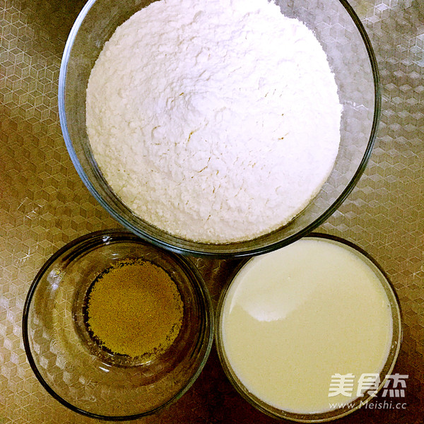 菠萝果酱餐包
