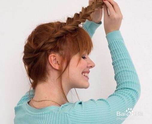 欧美麻花辫盘发 打造复古时尚feel