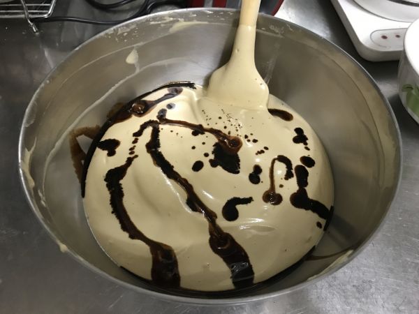 咖啡大理石纹戚风蛋糕