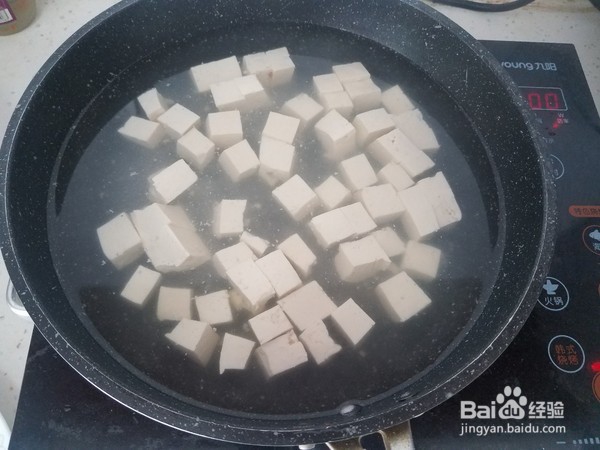 如何制作小葱拌豆腐