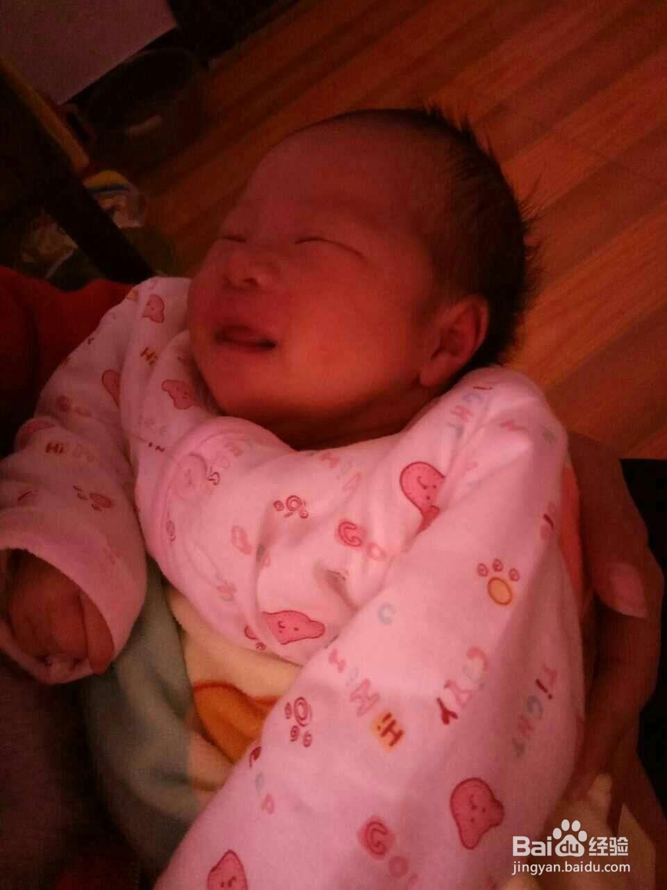 伊能静女儿可以站起来了，当妈的她哭了！
