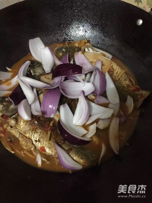 红烧鲫鱼的做法