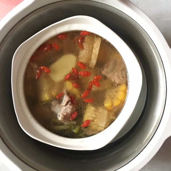 排骨山药玉米汤