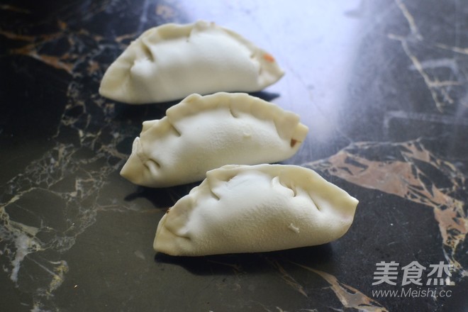 笋干煎饺的做法