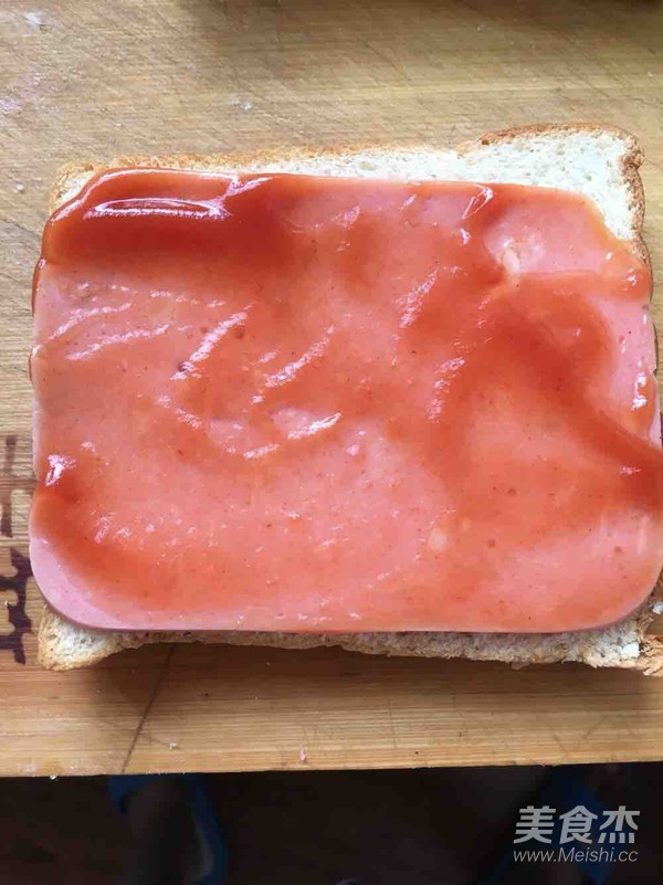 火腿鸡蛋三明治