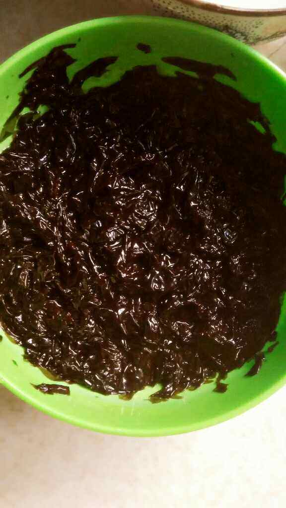 给孩子做丸子紫菜蛋汤，孩子会爱上这道菜的！