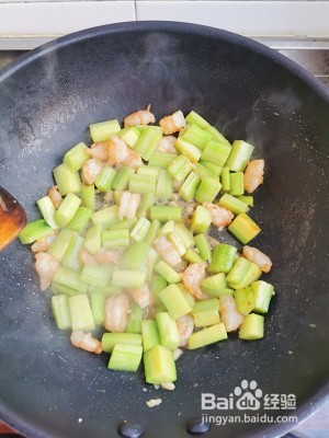 食补养生虾仁黄瓜的做法