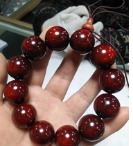 如何盘玩小叶紫檀手串出包浆对比图