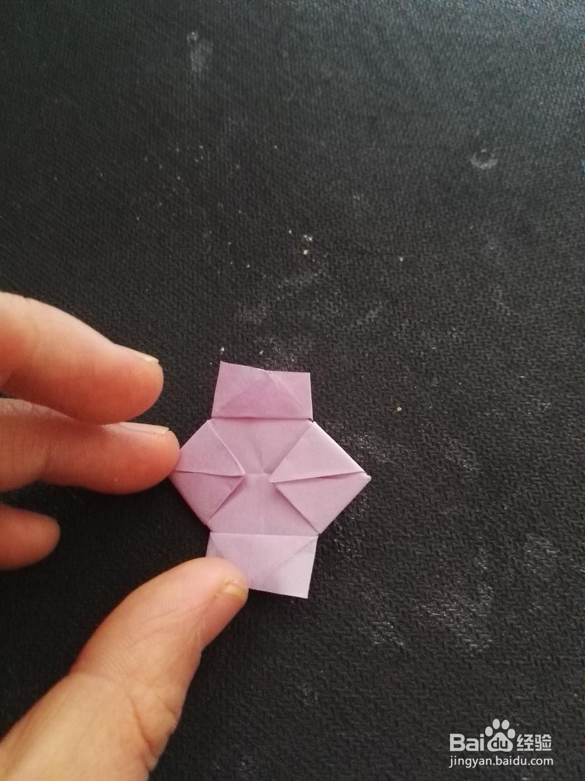 小男孩喜欢的小斧头的折法