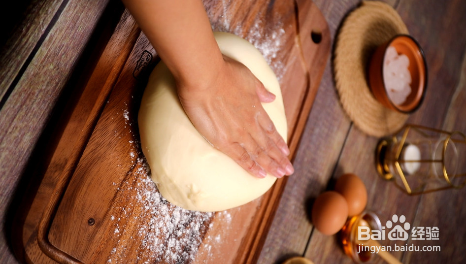 蜂蜜脆底小面包的做法