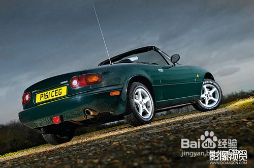 怎样用外置闪光灯拍摄汽车