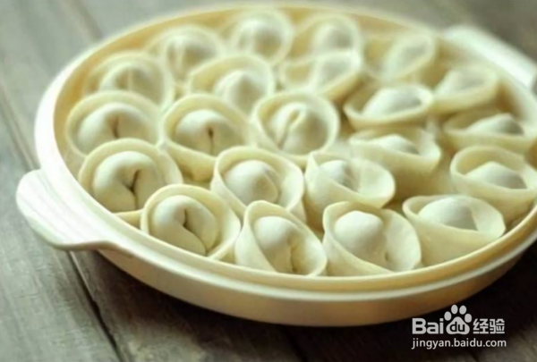 四方饺子皮最简单包法