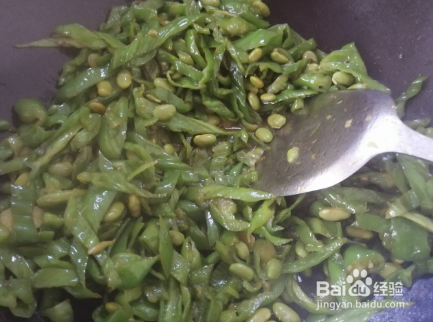 青椒毛豆米的做法