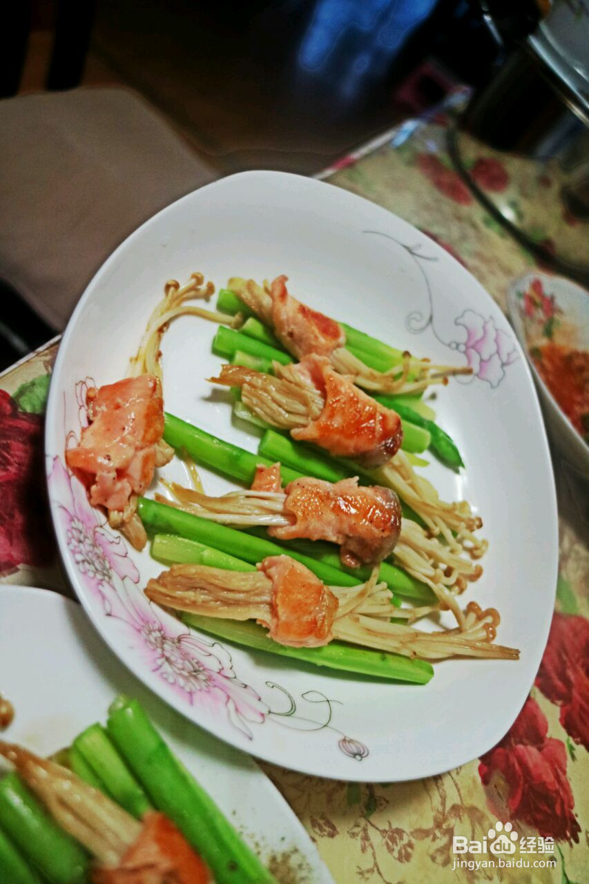 金针菇三文鱼卷的做法