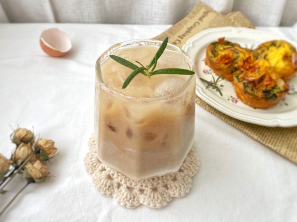 蔬菜虾球鸡蛋杯