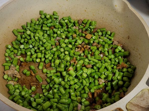 长豆角肉沫打卤面