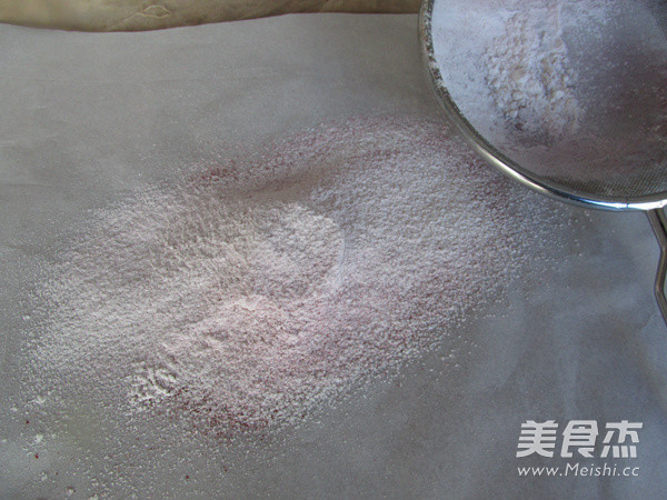 鲜花红曲鸡蛋饼干