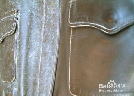 皮衣上面有白点怎么去除