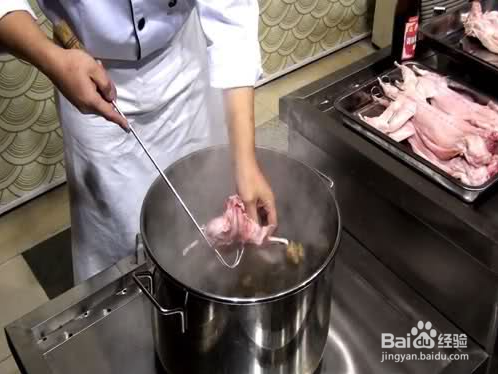 怎样用自动烤兔机制作烤兔
